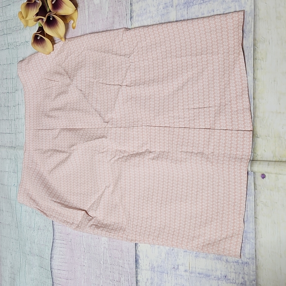 Attyre New York Pencil Skirt - Picture 3 of 6